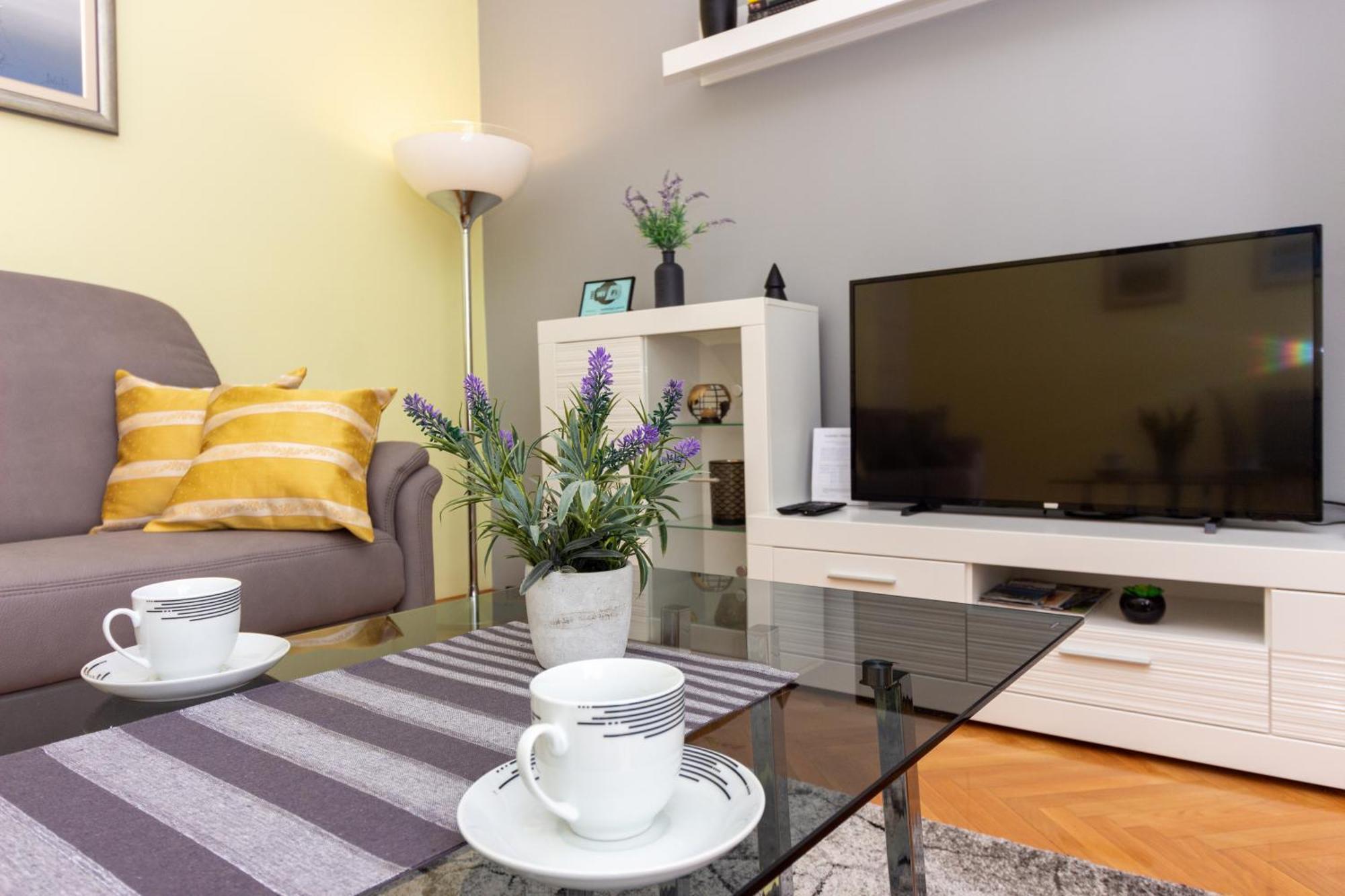 Apartment Fortunella Спліт Екстер'єр фото