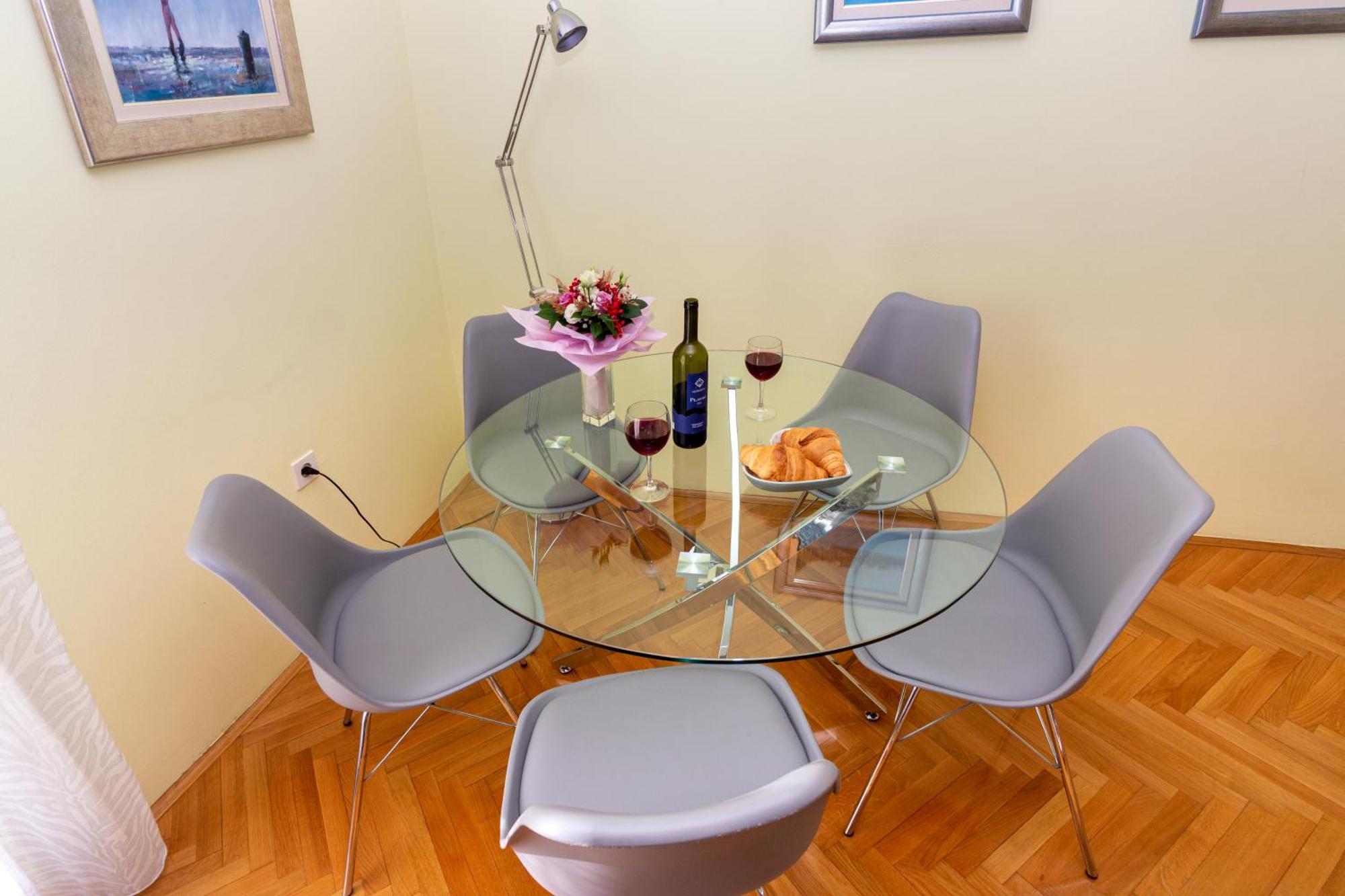 Apartment Fortunella Спліт Екстер'єр фото